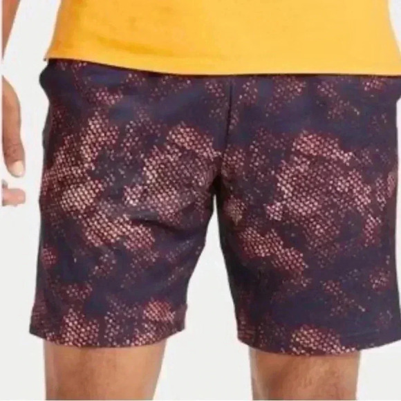 NWT All In Motion Training Shorts Size Small Maroon - Picture 1 of 5